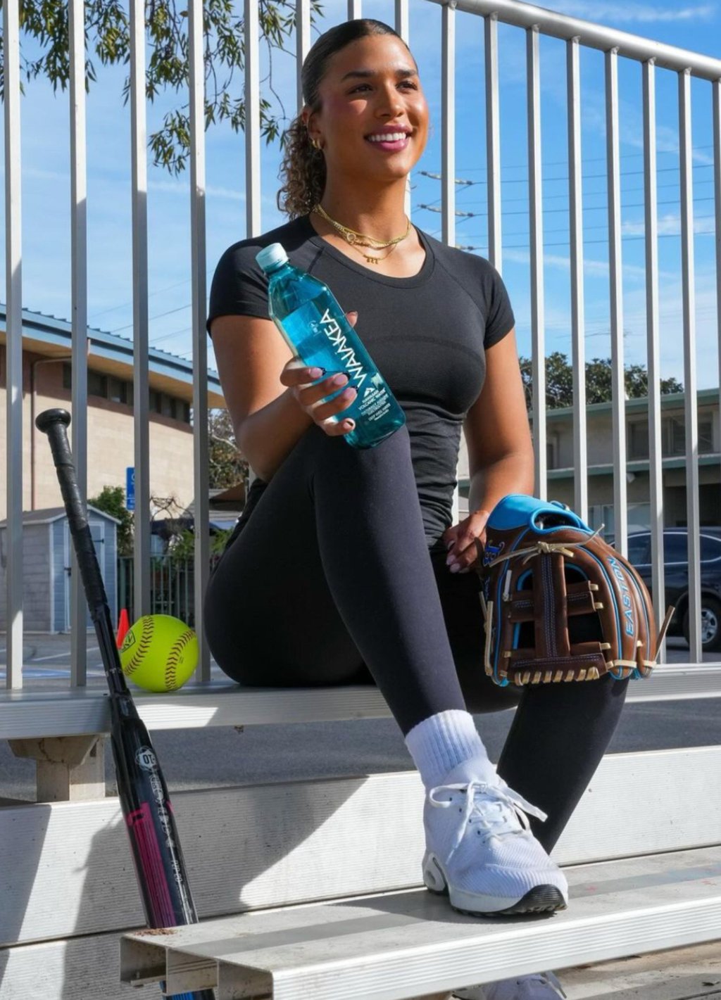 Maya Brady is following in her mum Maureen Brady’s footsteps as a talented softball player. Photo: @mayabrady_/Instagram Maya Brady is following in her mum Maureen Brady’s footsteps as a talented softball player. Photo: @mayabrady_/Instagram