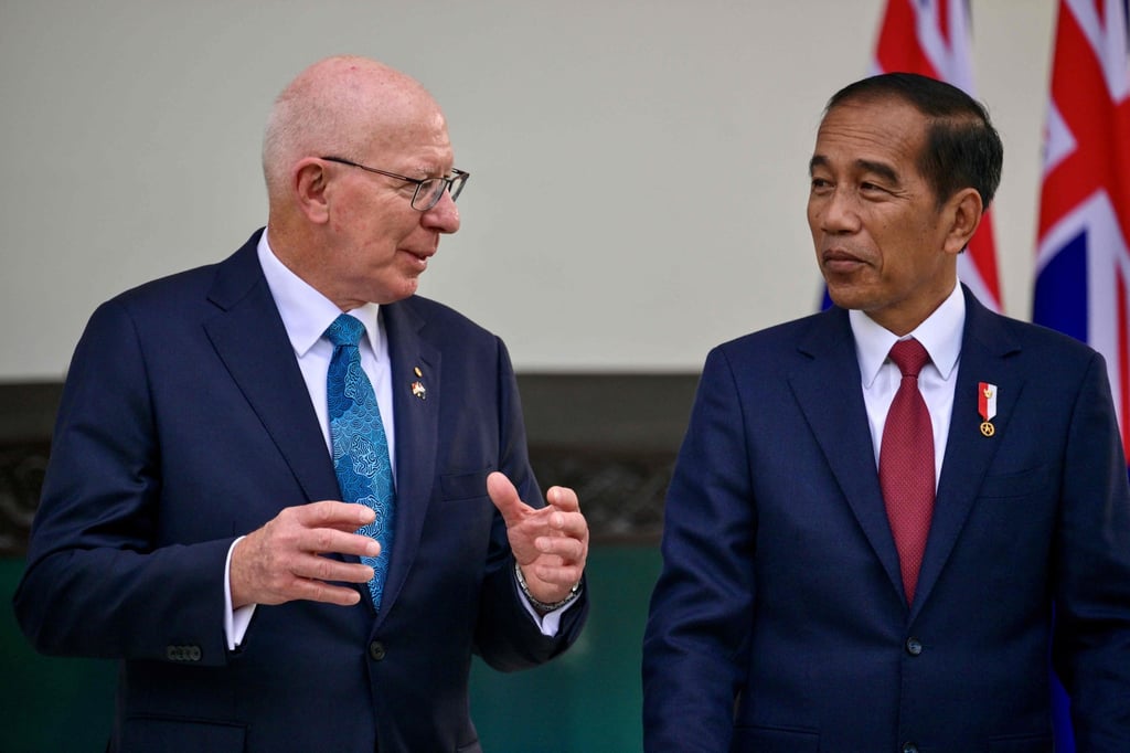 Indonesian President Joko Widodo (right) and Australia’s Governor-General David Hurley chat during their meeting in Bogor, West Java, in May. The Lowy Institute report said 18 per cent of Australians did not know who Widodo was. Photo: AFP