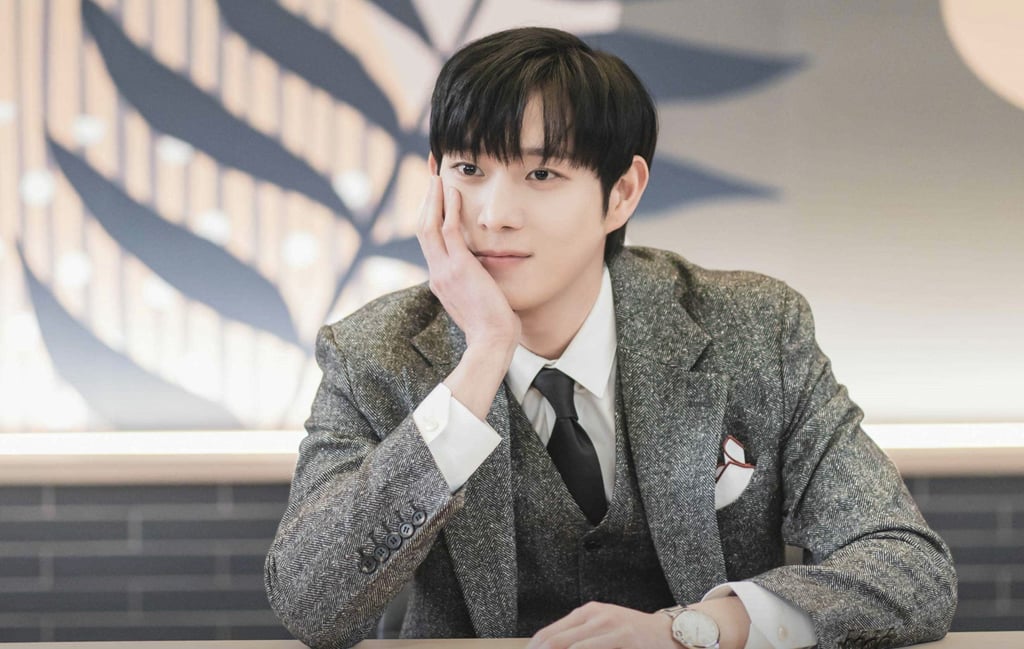 Kim Young-dae in a still from Sh**ting Stars.
