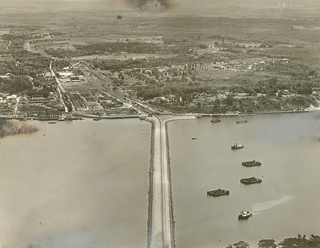 The Johor-Singapore causeway in 1926, soon after it first opened. Photo: Getty Images