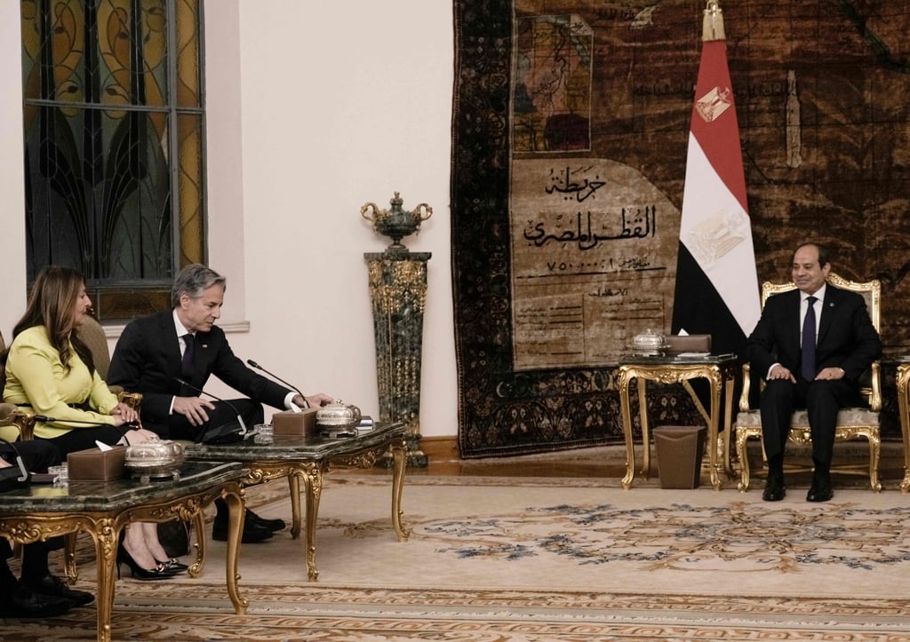 Blinken, left, with Egypt’s President Abdel Fattah al-Sisi, right, in Cairo, Egypt. Photo: AFP