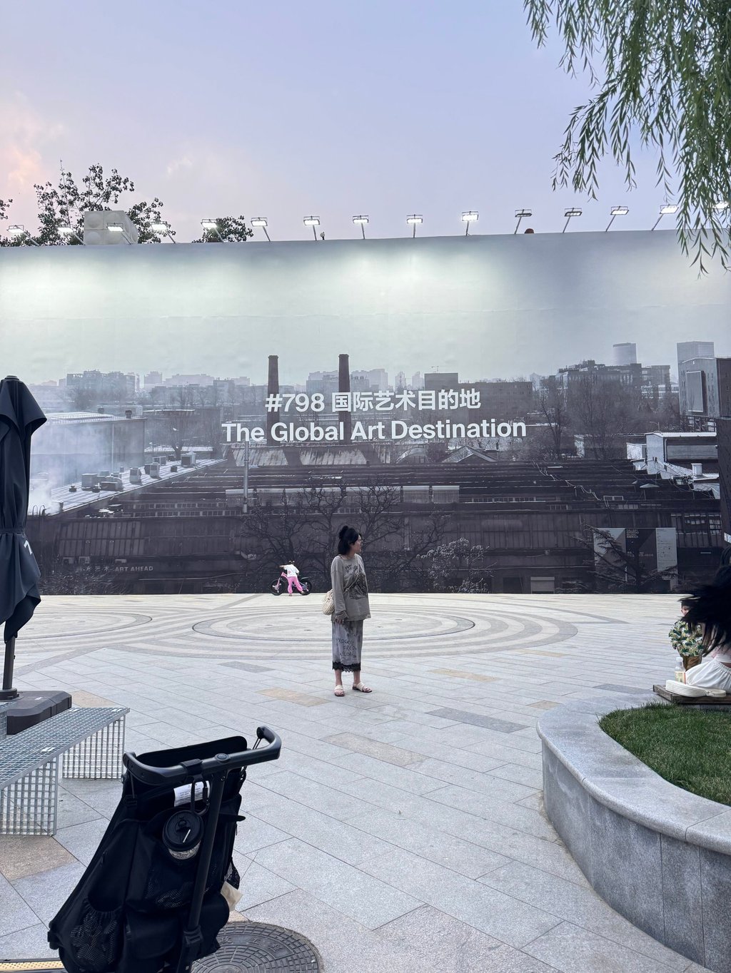 798 Art District was hoping to lure back international visitors by holding Gallery Weekend Beijing at the same time as two contemporary art fairs, Beijing Dangdai and JingArt. Photo: 798 Art District