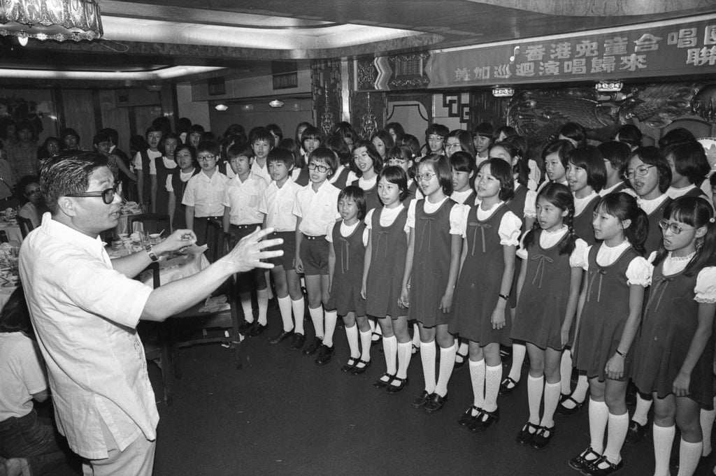 Yip Wai-hong conducts members of the Hong Kong Children’s Choir in a performance in 1978. Photo: SCMP
