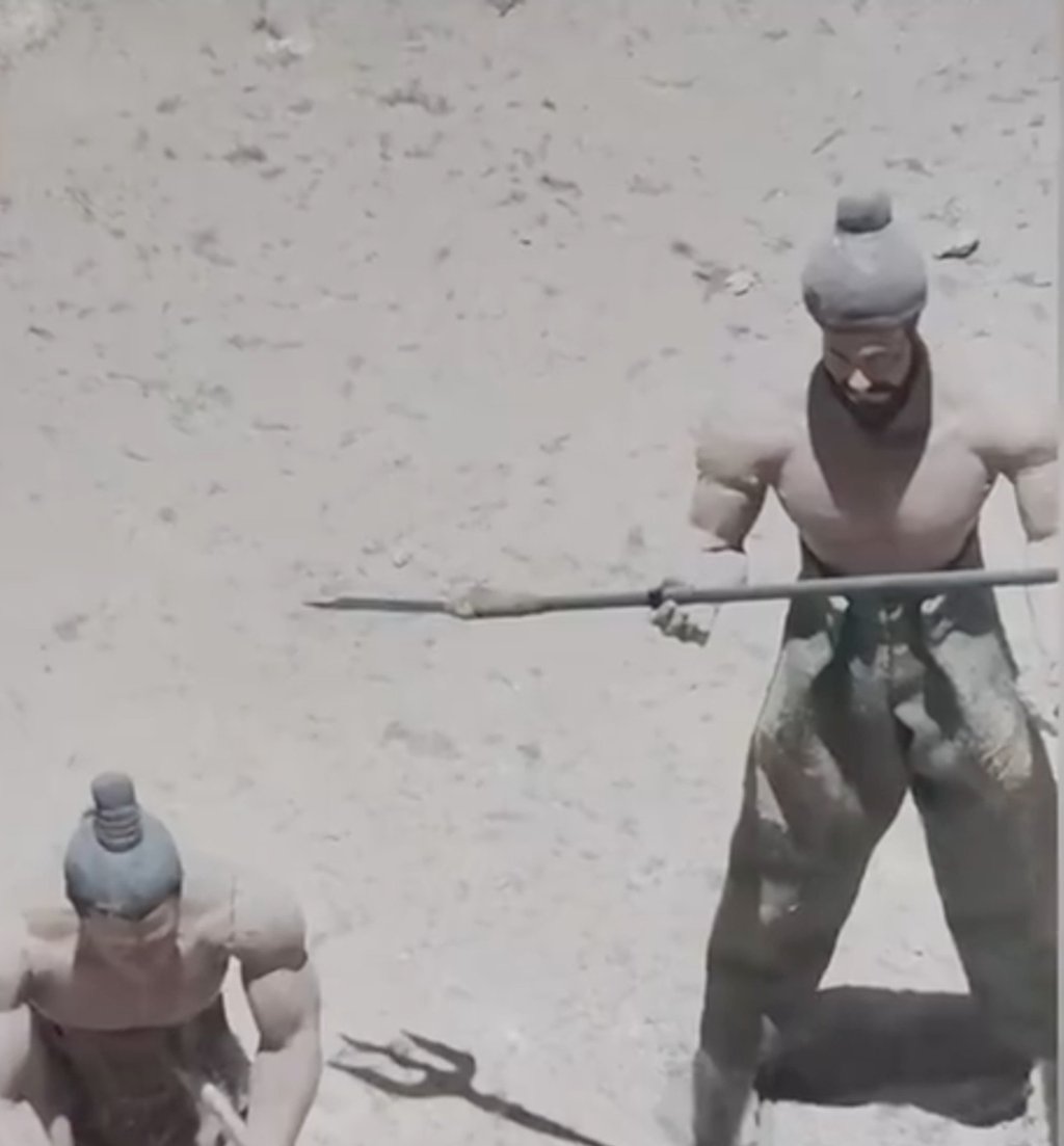 The bogus Terracotta Army site lies not far from the real thing, and costs more to get to. Photo: Weibo The bogus Terracotta Army site lies not far from the real thing, and costs more to get to. Photo: Weibo