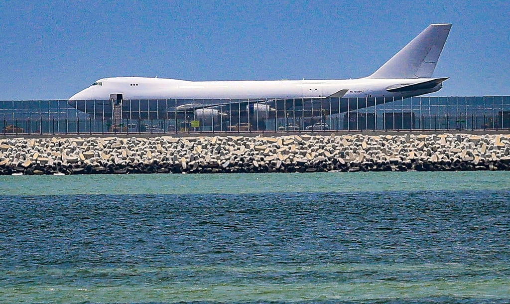 A cargo plane was forced to make an emergency return on Monday morning. Photo: Jelly Tse A cargo plane was forced to make an emergency return on Monday morning. Photo: Jelly Tse