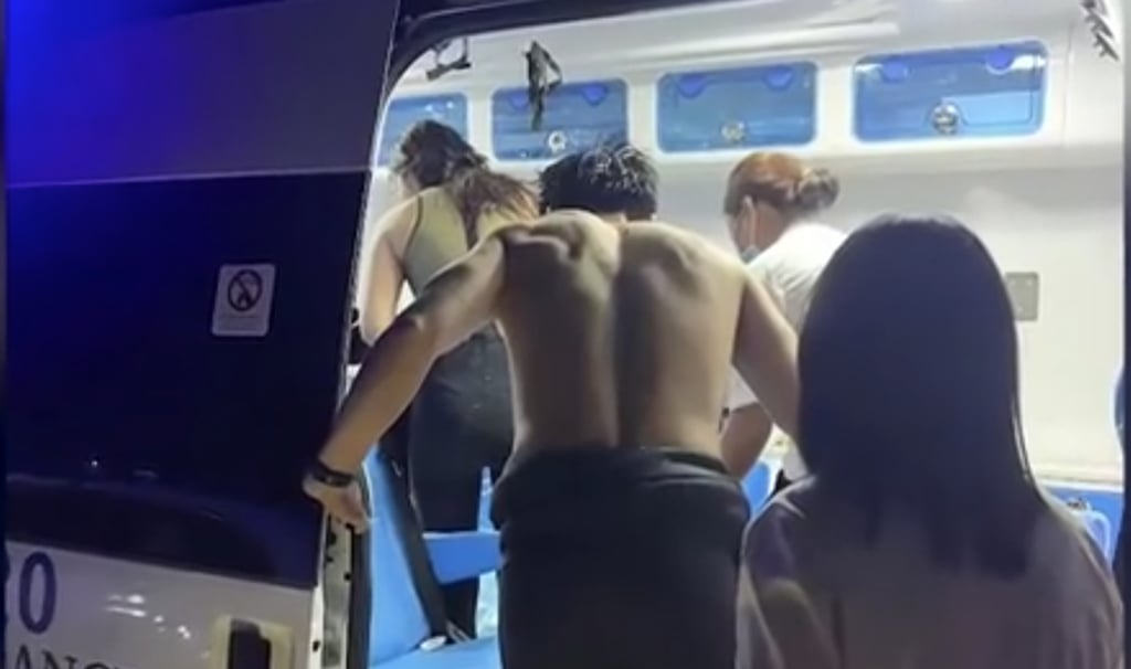 The crew of the yacht who were supposed to return to pick the divers up said they were “too busy”. Photo: Baidu The crew of the yacht who were supposed to return to pick the divers up said they were “too busy”. Photo: Baidu