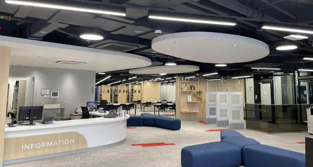 The library, offering study areas, a computer zone and easy access to e-resources managed by UOW in Australia, forms part of the purpose-built UOWCHK campus in Tai Wai, New Territories. The library, offering study areas, a computer zone and easy access to e-resources managed by UOW in Australia, forms part of the purpose-built UOWCHK campus in Tai Wai, New Territories.