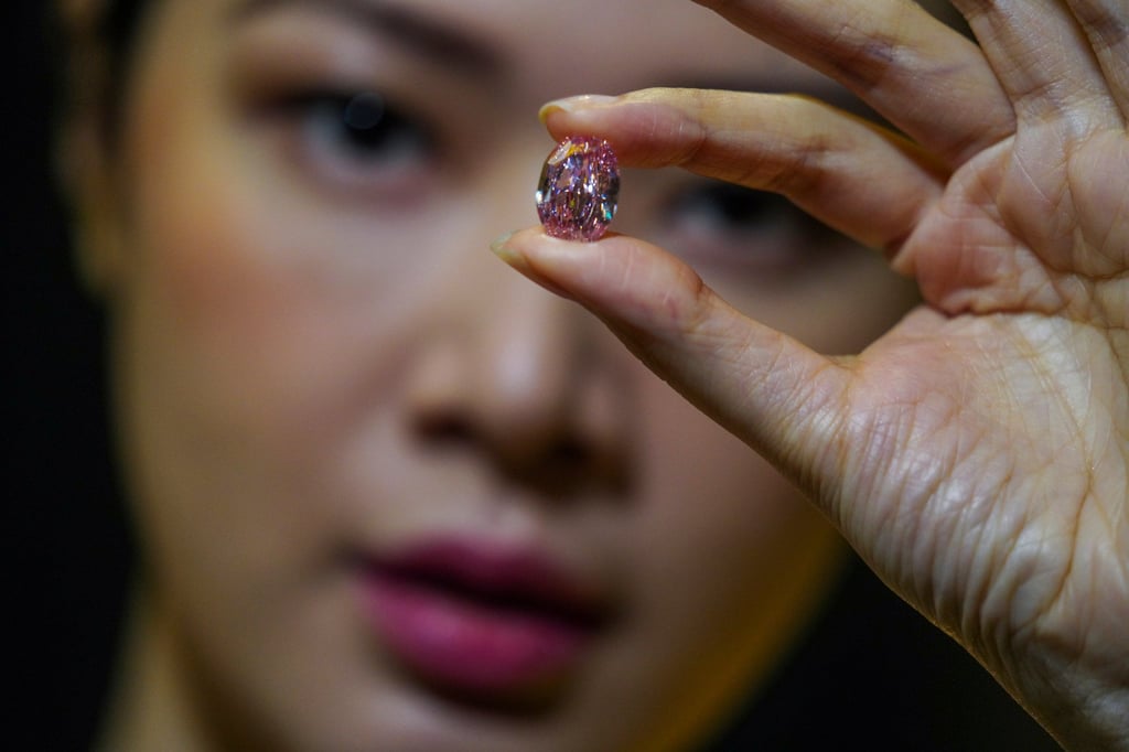 Blockchain has the unrivalled potential to strengthen provenance and build customer trust – important factors when it comes to ultra-rare and extremely valuable gems, such as this 14.83-carat fancy vivid purple-pink diamond. Photo: Sam Tsang