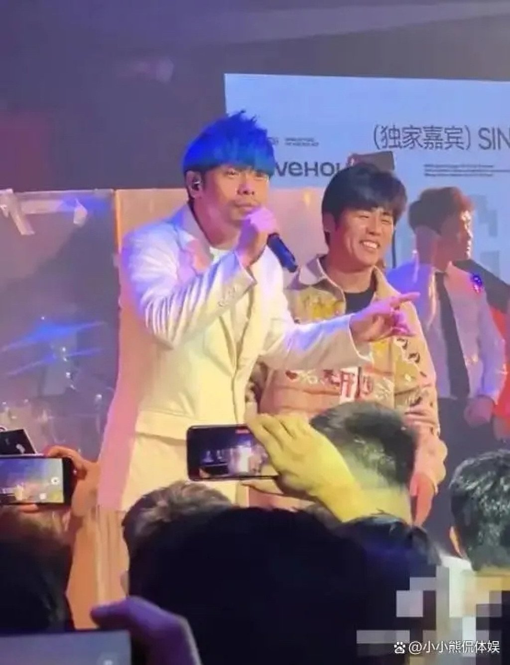 The national tours of Jay Chou impersonators, Hei Lun, left, and “pancake Jay”, right, have angered fans of the original. Photo: Baidu The national tours of Jay Chou impersonators, Hei Lun, left, and “pancake Jay”, right, have angered fans of the original. Photo: Baidu