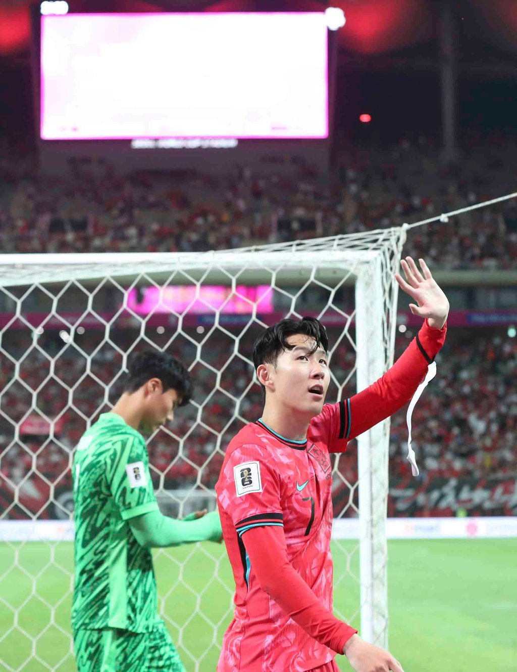Son Heung-min’s success on the pitch has helped his father rise to prominence in his native South Korea. Photo: Xinhua Son Heung-min’s success on the pitch has helped his father rise to prominence in his native South Korea. Photo: Xinhua