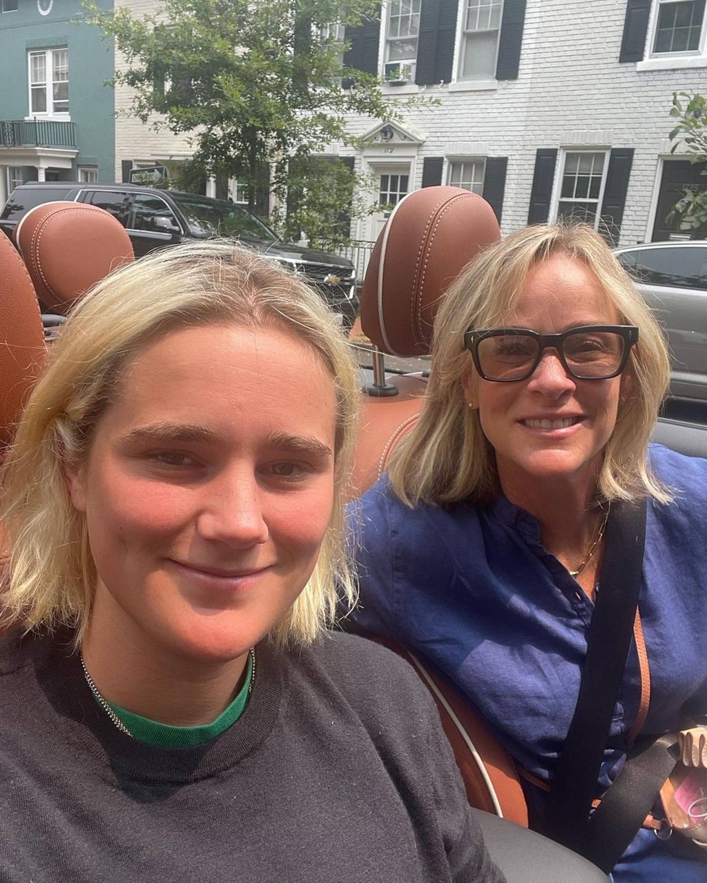 Kathleen Buhle and Michelle Obama reportedly have a strong friendship. Photo: @kathleenbuhleofficial/Instagram