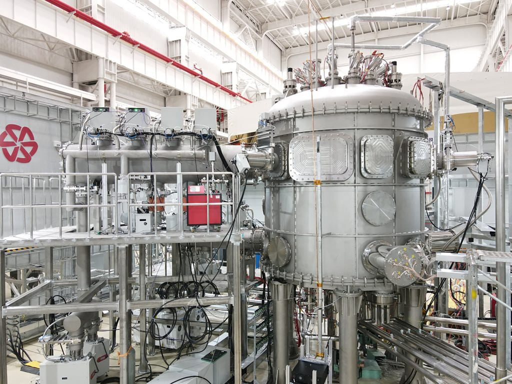 The HH70 full high-temperature superconducting tokamak device has just obtained its first plasma, but could this achievement spark a nuclear fusion global energy race? Photo: Energy Singularity