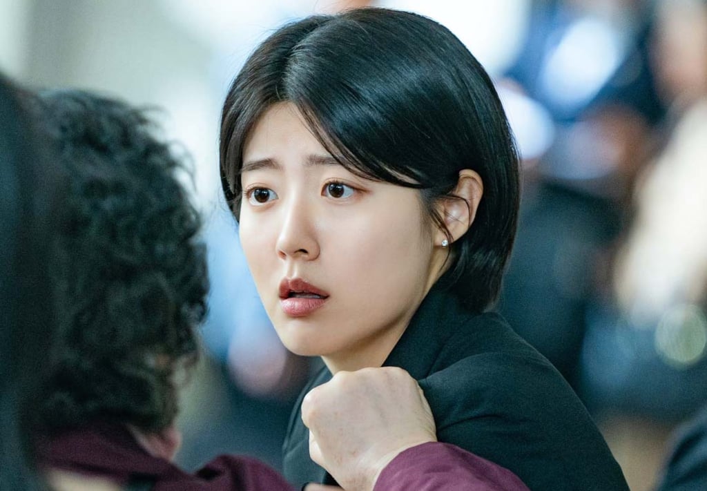Nam Ji-hyun as Han Yu-ri in a still from Good Partner.