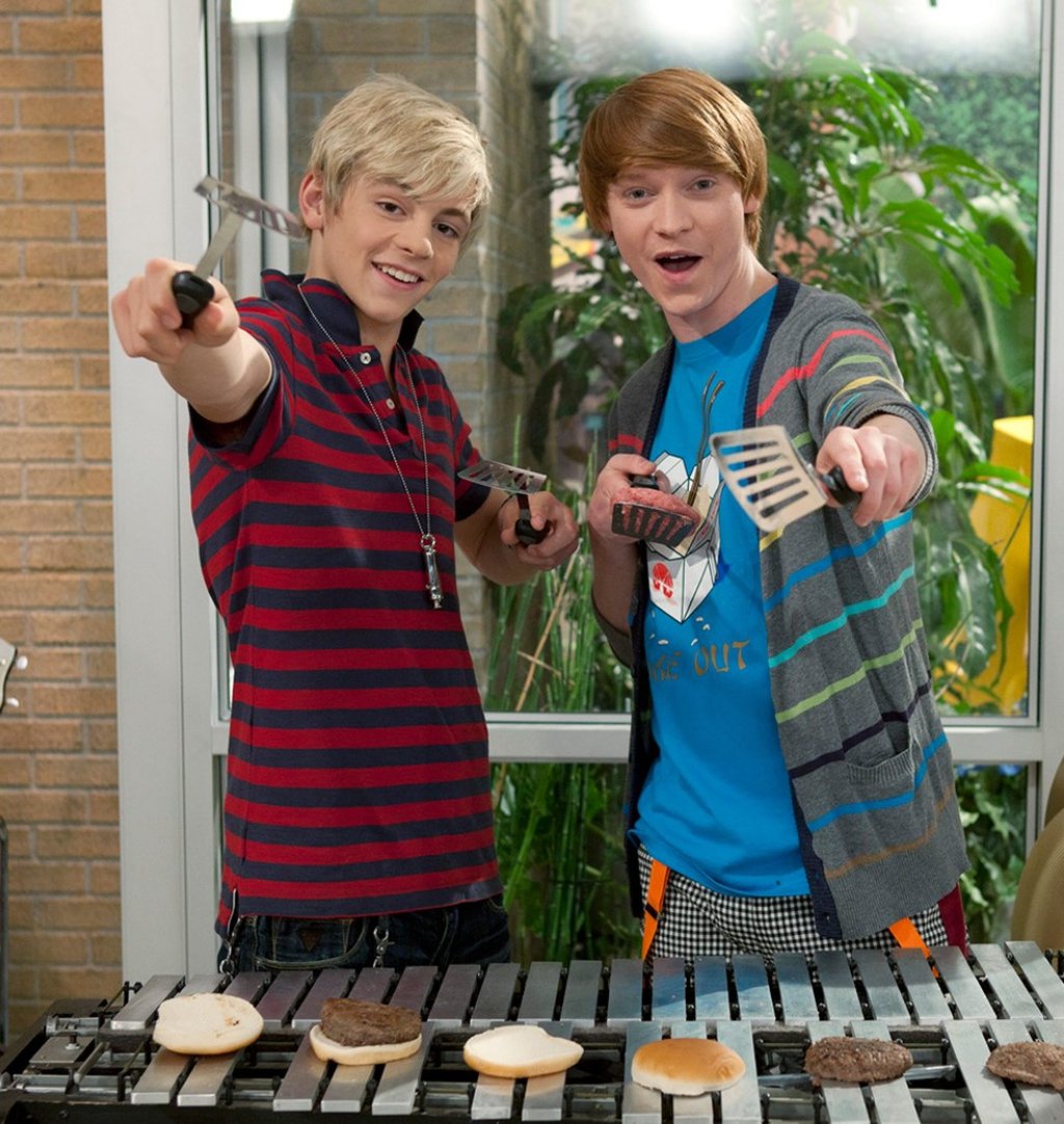 Ross Lynch (left) and Calum Worthy in the Disney Channel series Austin & Ally. Photo: @disneychannel_la/Instagram
