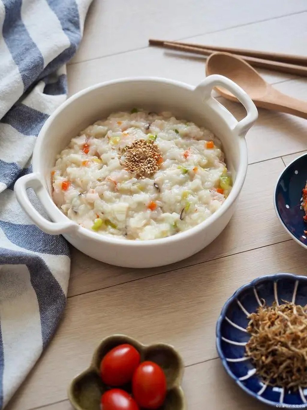 The man ate very simple food such as a bowl of rice soaked in cold water. Photo: Baidu The man ate very simple food such as a bowl of rice soaked in cold water. Photo: Baidu