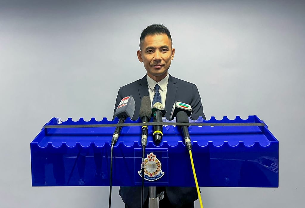 Inspector Au Kai-lun of the Tseung Kwan O special duties squad says three people were arrested in connection with a police operation to close down a drugs lab in a flat in the area. Photo: Handout