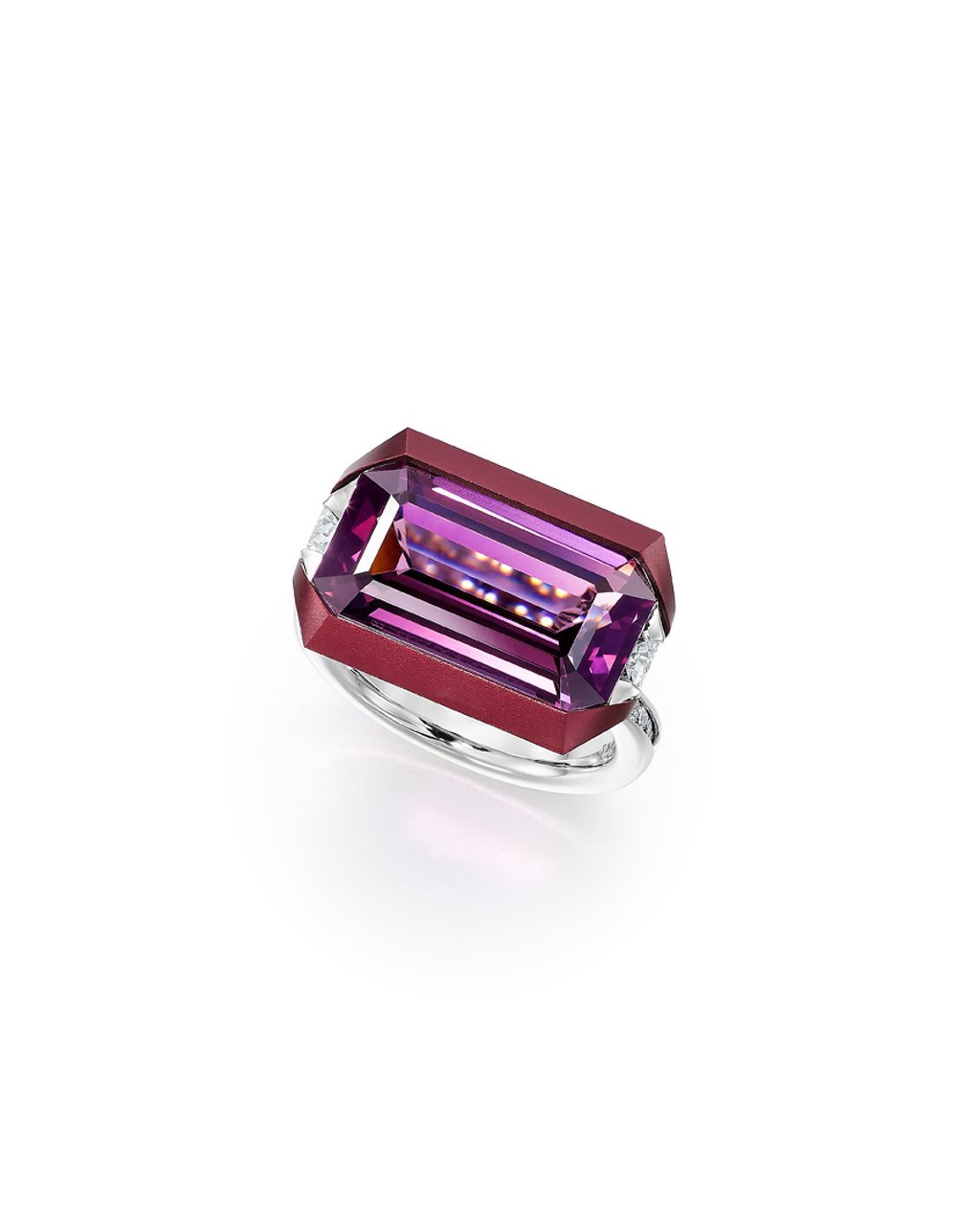 Forms purple spinel, diamond and aluminium ring