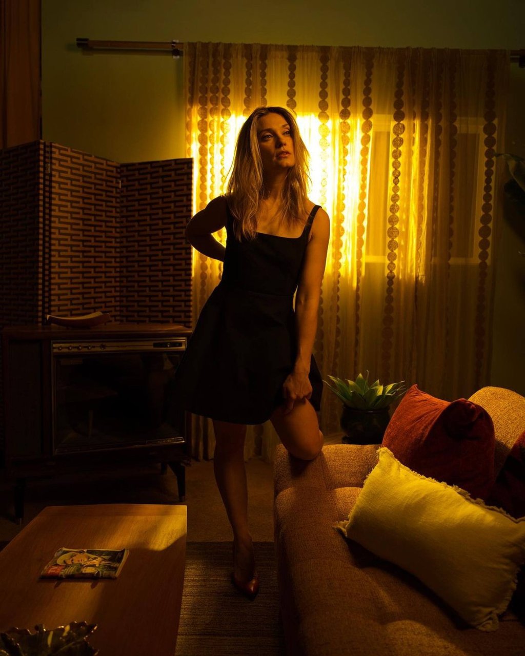 Spencer Grammer poses for a picture on her Instagram. Photo: @spencergrammer/Instagram