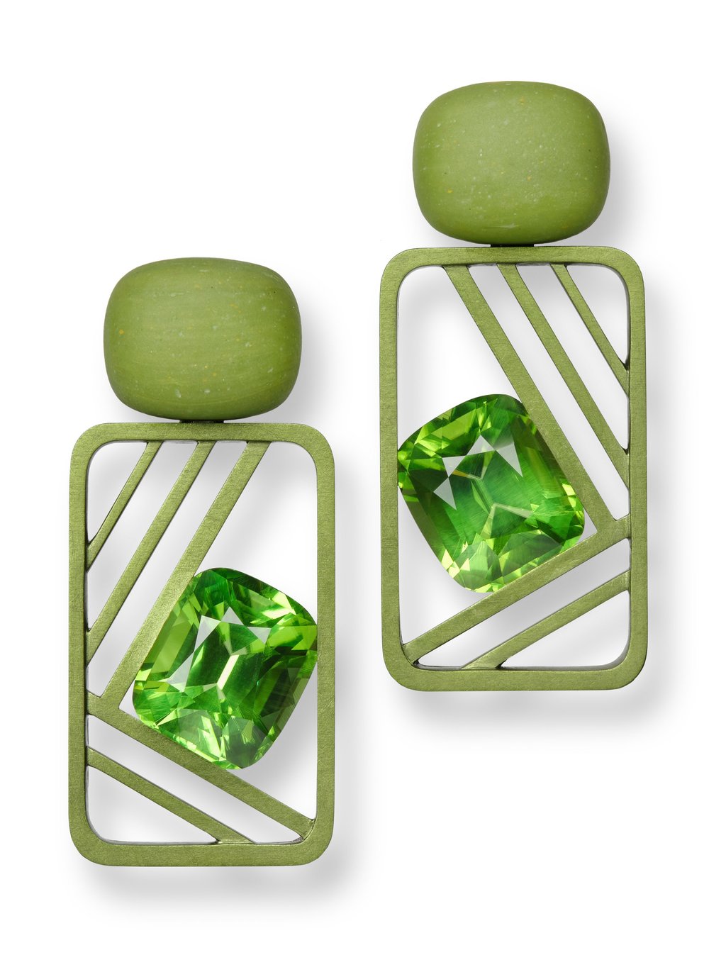 Hemmerle earrings in peridot, glass, aluminium and white gold