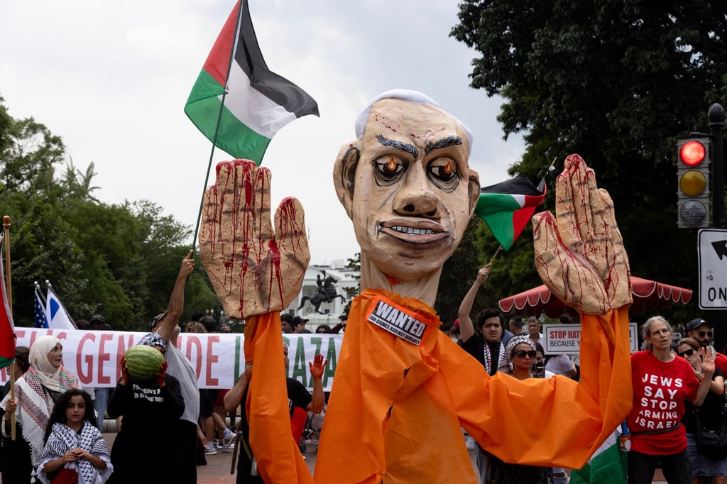 Pro-Palestinian protesters near the White House on Thursday. Photo: EPA-EFE