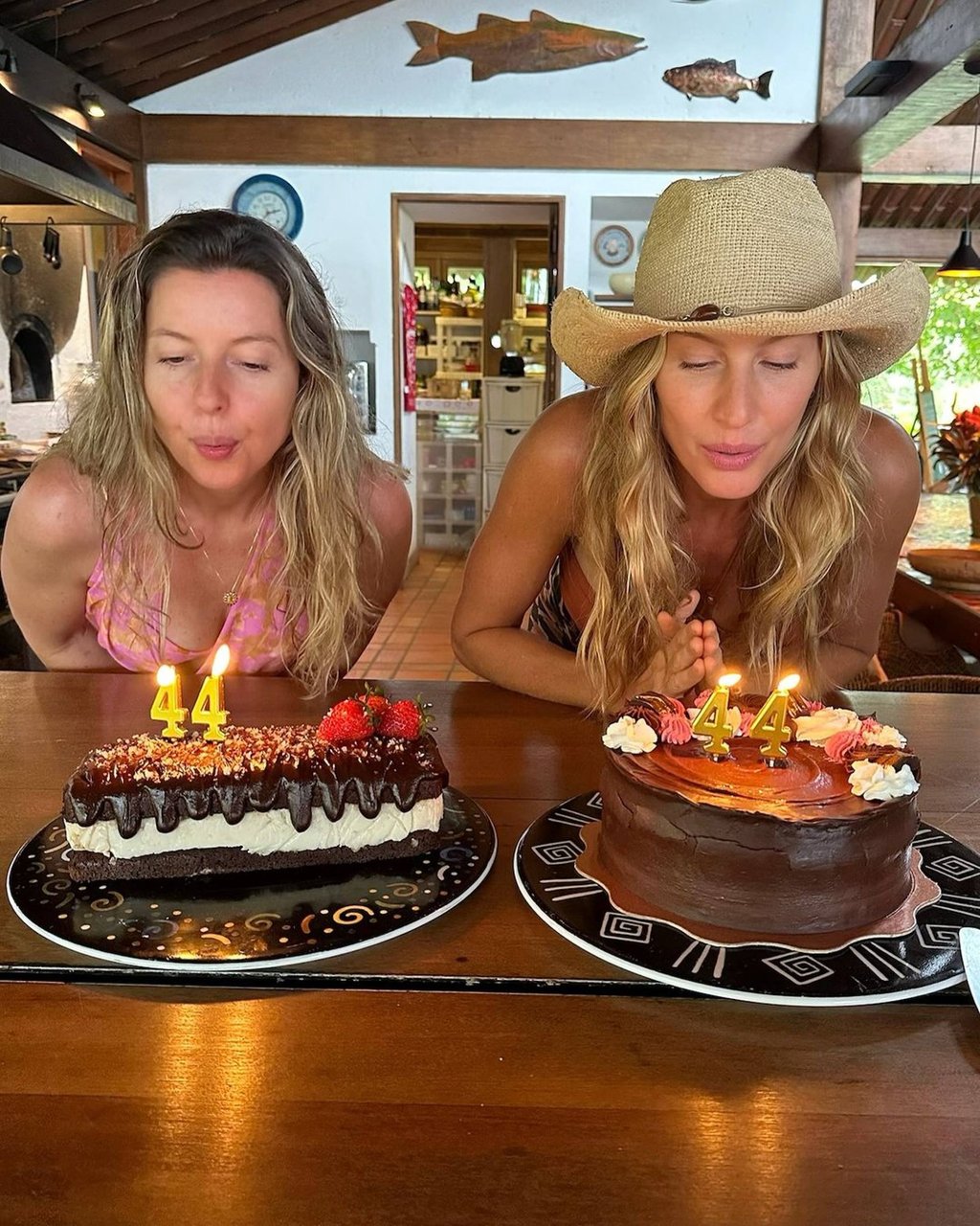 “Grateful to be celebrating one more year around the sun with my super sis,” Gisele Bündchen wrote on her latest Instagram post. Photo: @gisele/Instagram