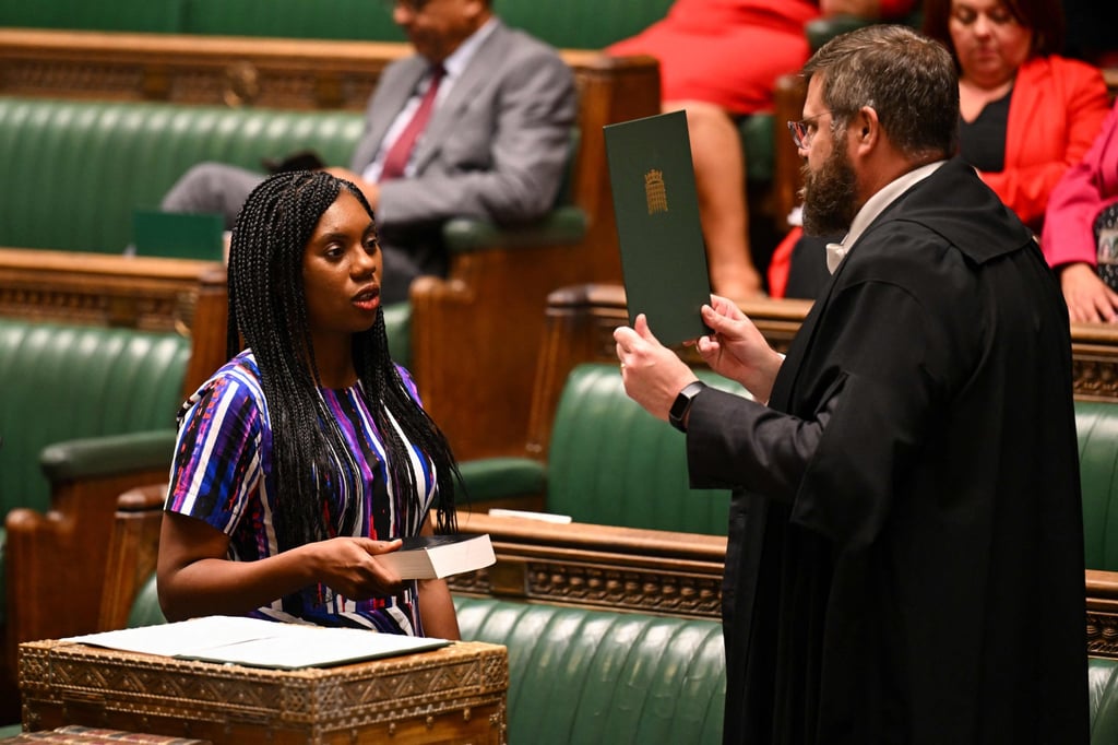 Shadow communities secretary Kemi Badenoch is sworn in at the House of Commons in London on July 9. Photo: UK Parliament / Handout / AFP La exsecretaria del Interior del Reino Unido, Priti Patel, se convierte en la quinta en declarar su candidatura al liderazgo del partido conservador