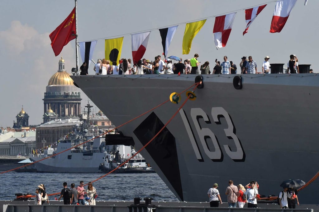 People visit the PLA Navy destroyer Jiaozuo ahead of Navy Day celebration in Saint Petersburg on July 27, 2024. Photo: MALTSEVA/AFP