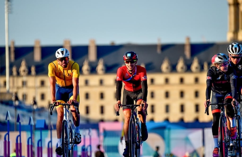 Jason Ng (centre) at the course familiarisation routine in Paris. Photo: Instagram/jason_ng_tai-long) Jason Ng (centre) at the course familiarisation routine in Paris. Photo: Instagram/jason_ng_tai-long)