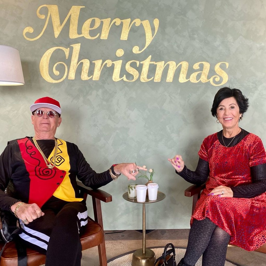 Katy Perry’s parents Keith and Mary Hudson celebrate Christmas in 2023. photo: @maryarises/Instagram Katy Perry’s parents Keith and Mary Hudson celebrate Christmas in 2023. photo: @maryarises/Instagram