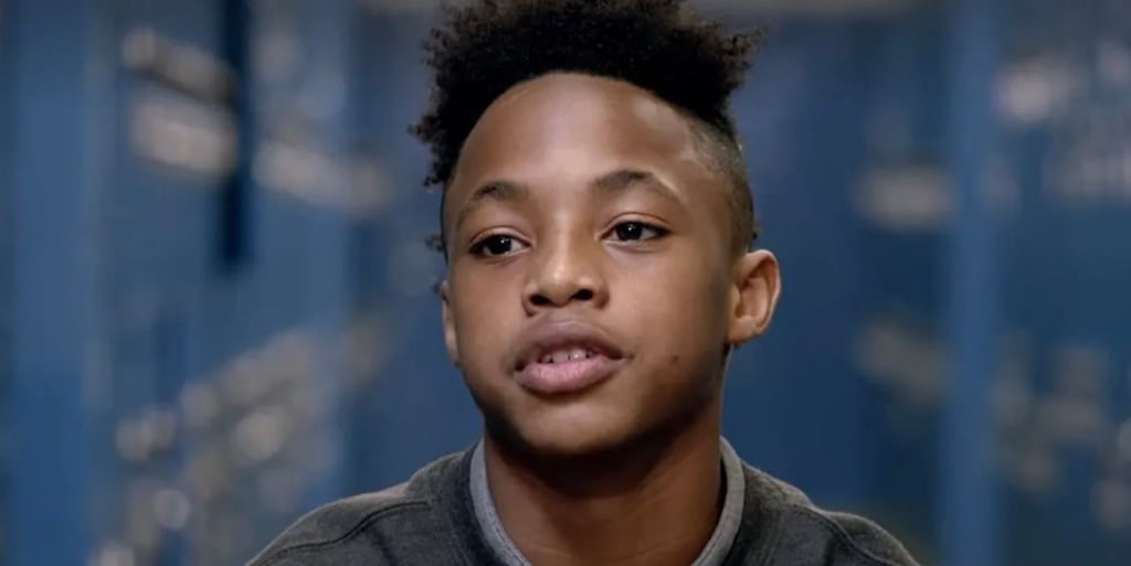 A screenshot of Jaylin Smith in the Netflix 2008 docuseries, Coach Snoop.
