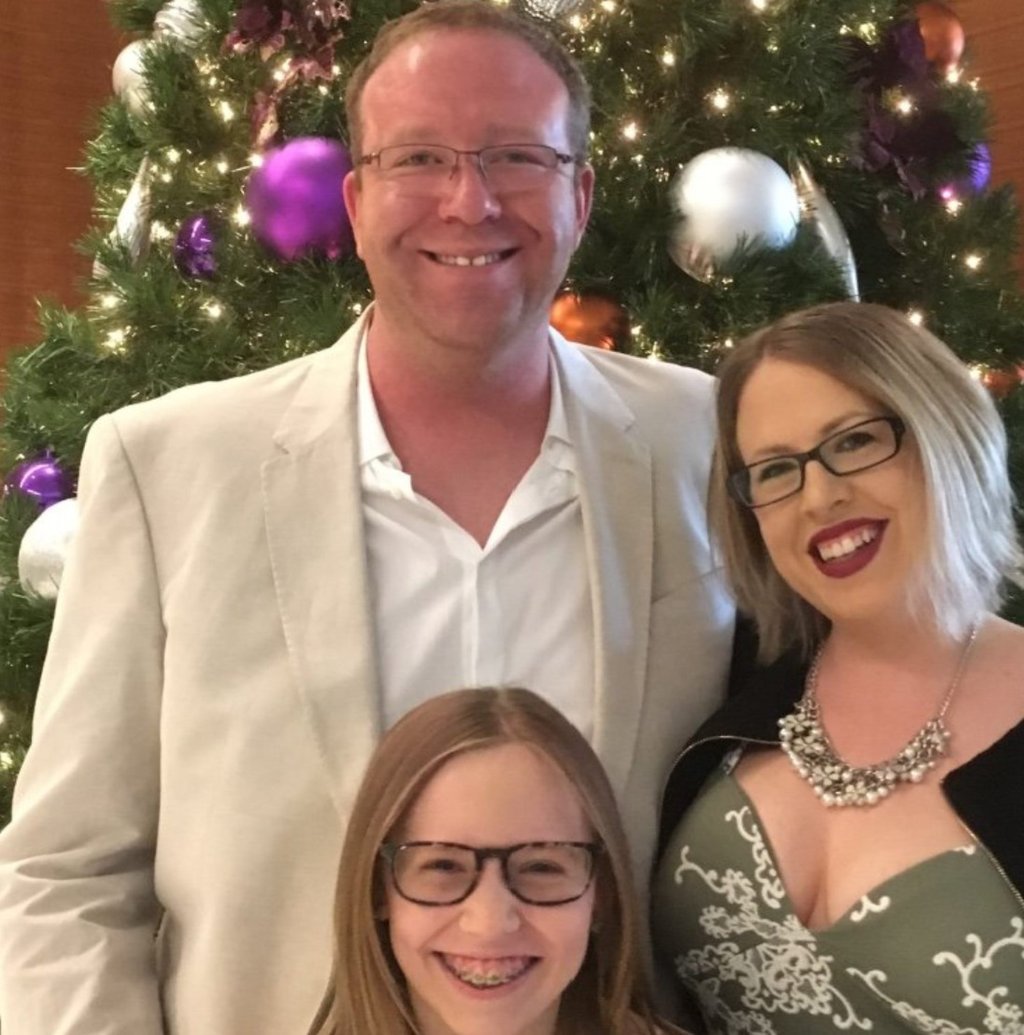 Jeff Reynolds (left), unlike his brother Deadpool star Ryan Reynolds, does not appear keen to be under the spotlight. Photo: @jeffrenzz/Instagram