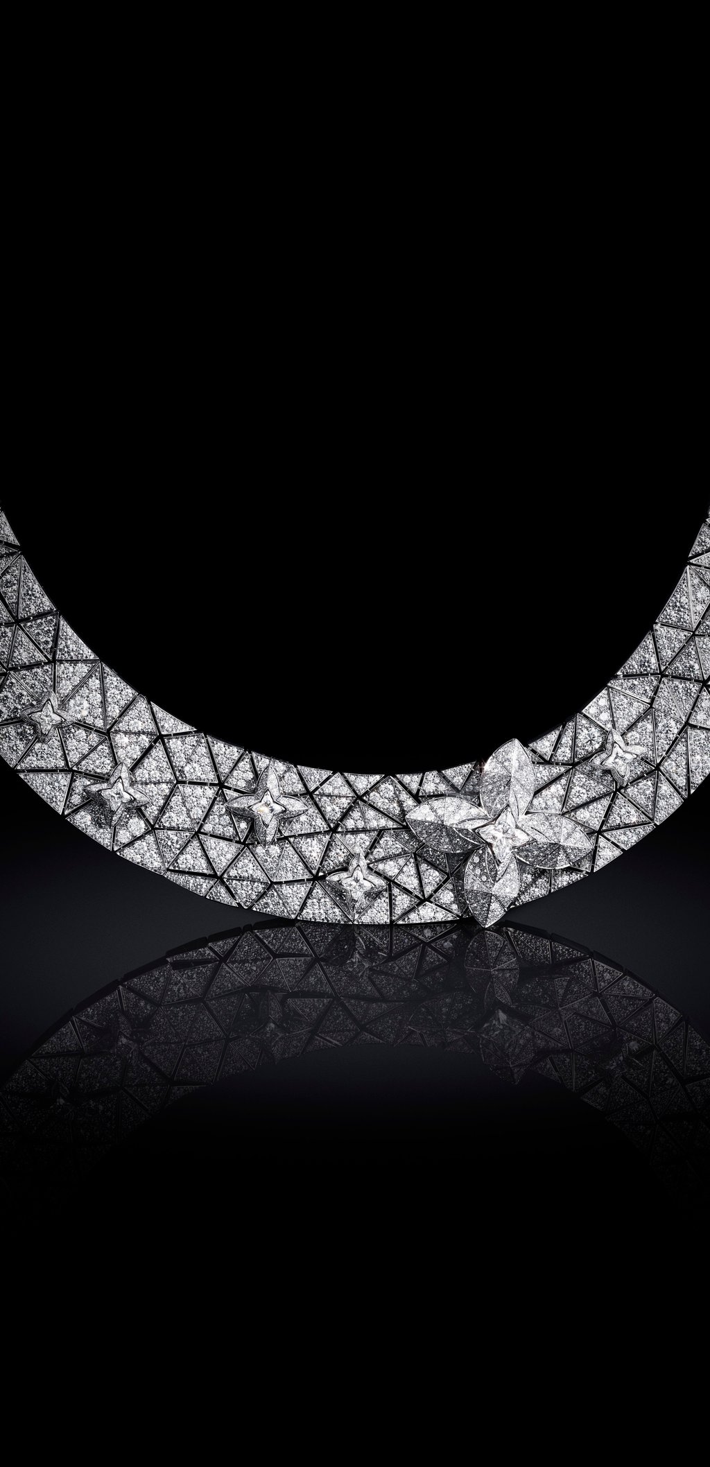 Louis Vuitton High Jewellery Awakened Hands Élégance necklace