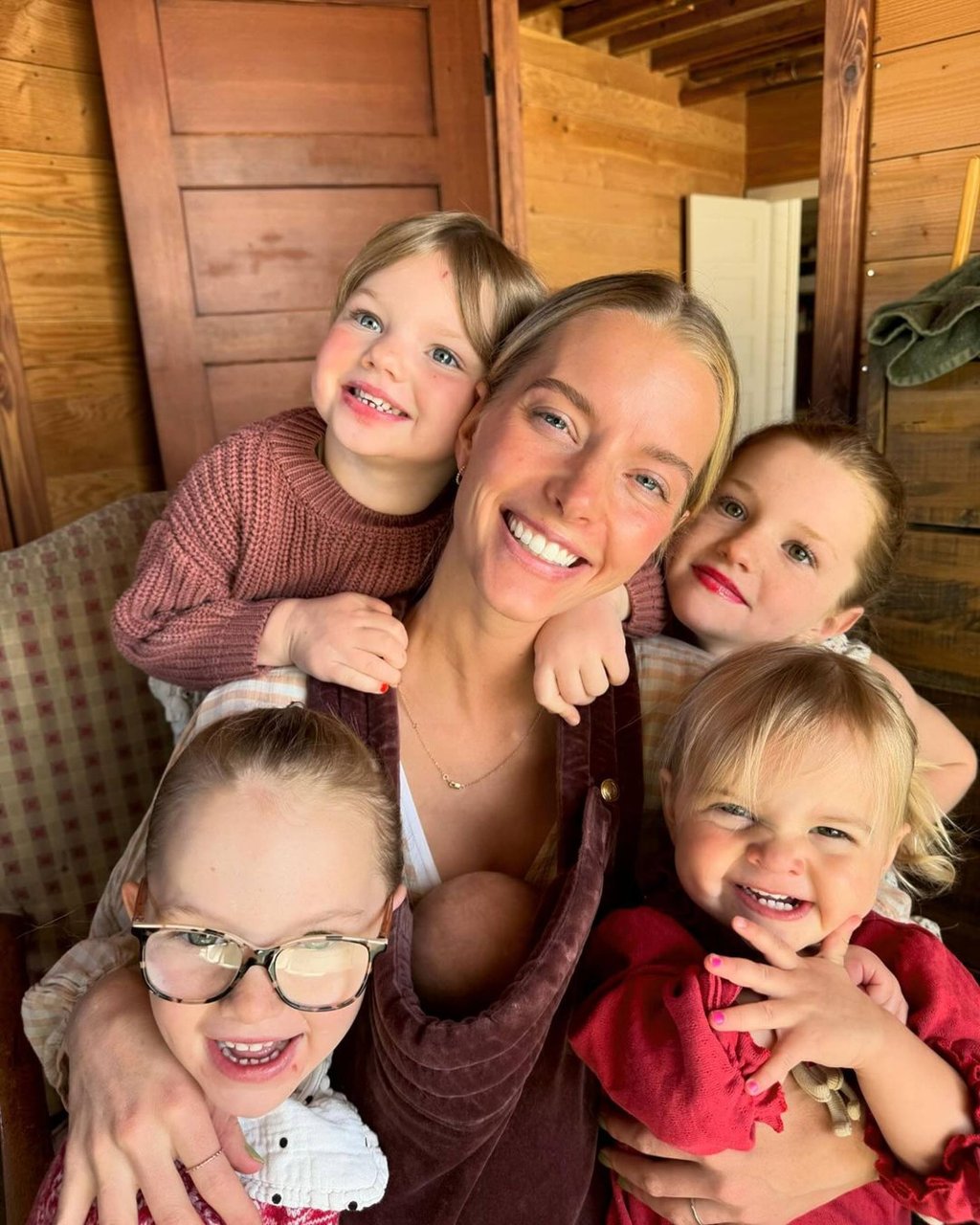 “My five little women,” Hannah Neeleman captioned this photo for her nearly 10 million Instagram followers. Photo: @ballerinafarm/Instagram