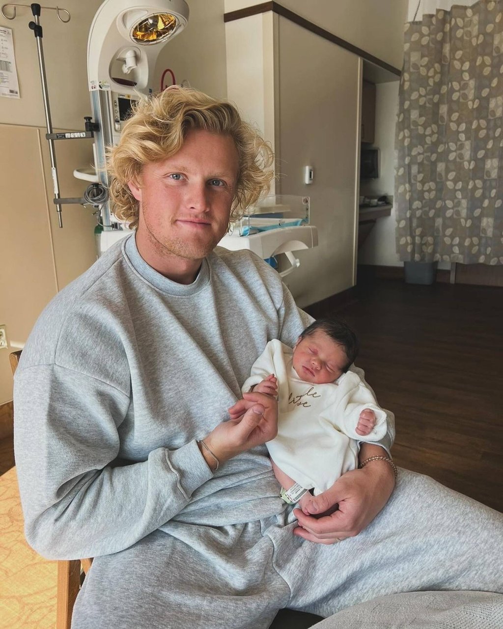 Zac Affleck with his young son Lucas Lowell, who was born last July. Photo: @zacaffleck/Instagram