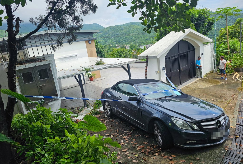 Un ciudadano de Hong Kong de 90 años resultó herido al intentar impedir que un Mercedes se estrellara contra su casa