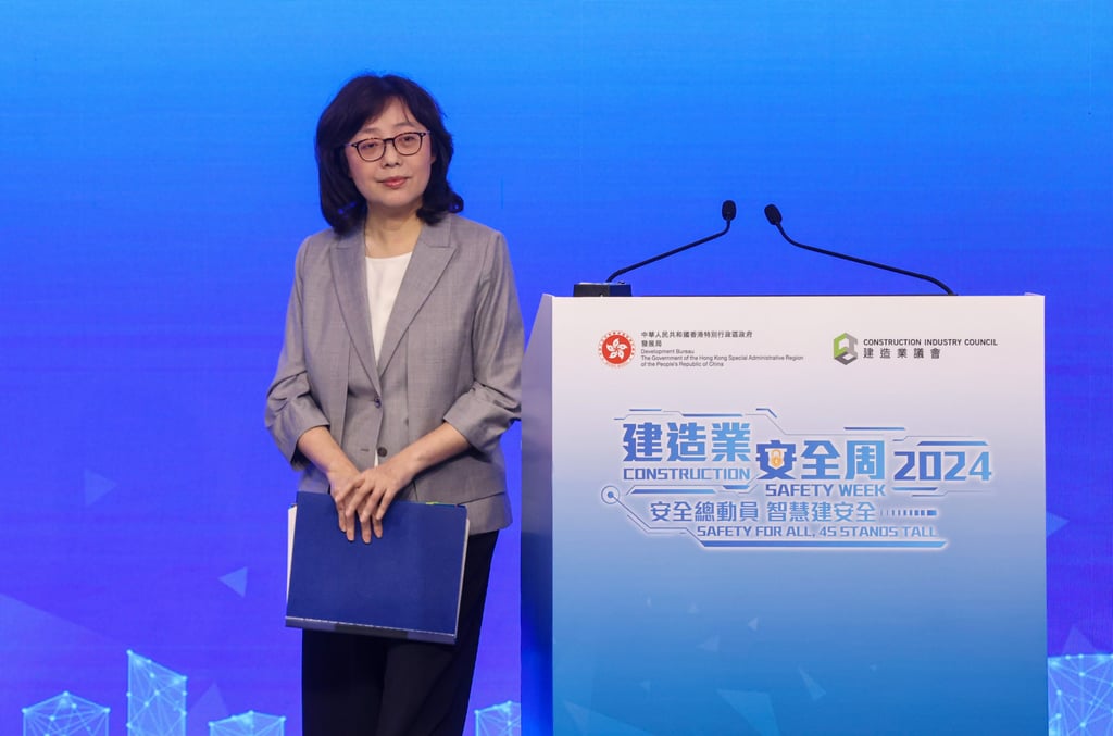 Secretary for Development Bernadette Linn has said the market is waiting on an anticipated interest-rate cut by the United States. Photo: Jonathan Wong