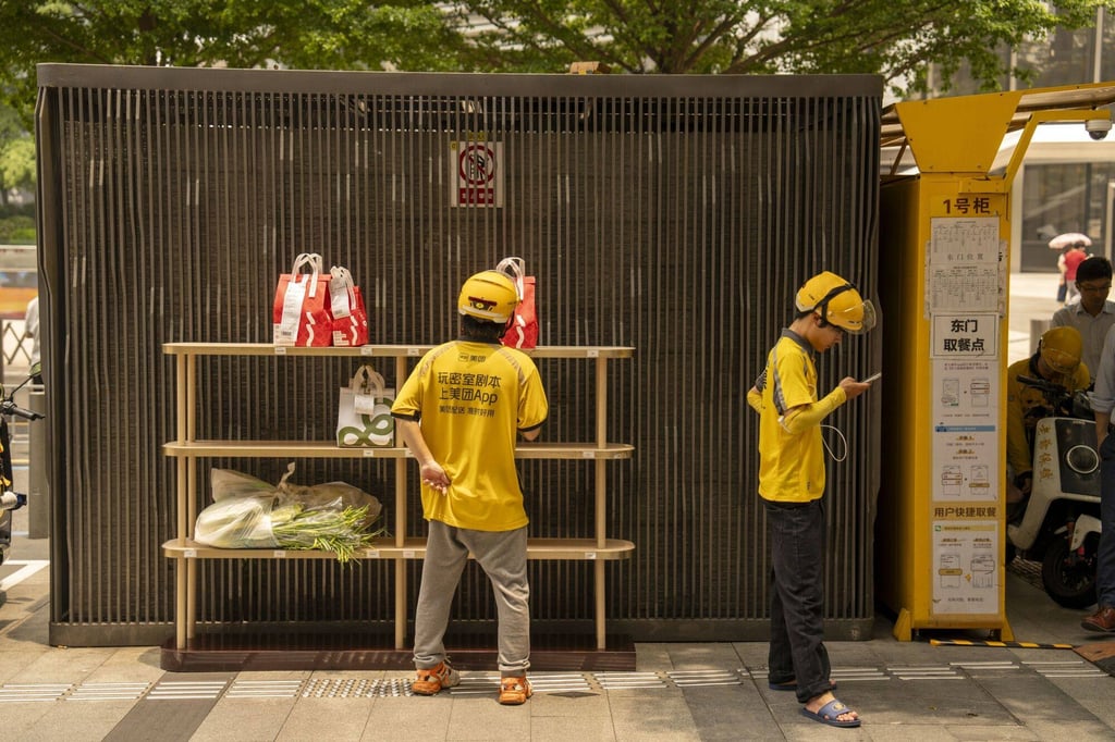 Food delivery couriers for Meituan in Shenzhen, China, May 7, 2024. Photo: Bloomberg