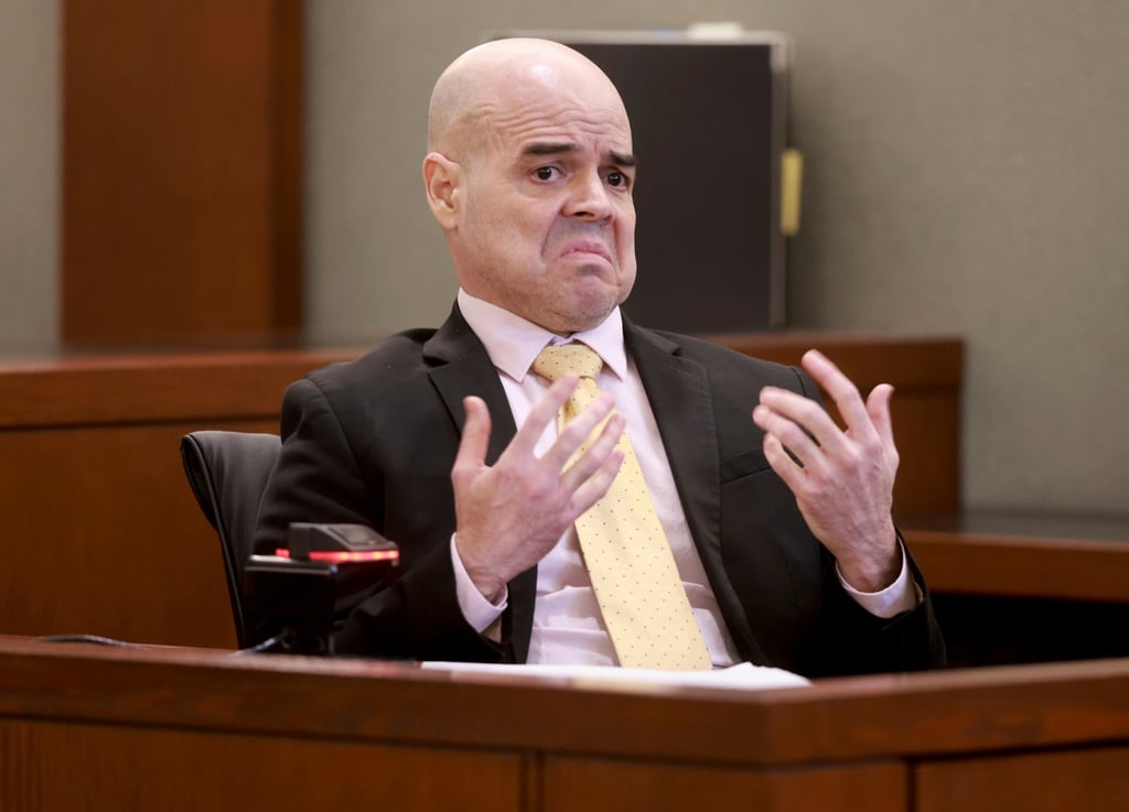 Robert Telles addresses the jury during his murder trial. Photo: Las Vegas Review-Journal via AP