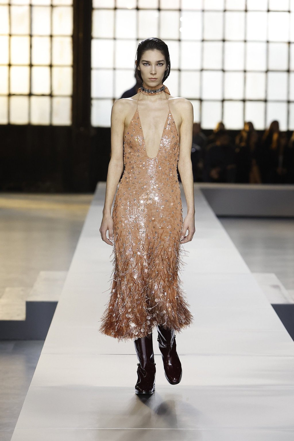 Sabato De Sarno’s autumn/winter 2024 collection for Gucci blends tailored jackets, sequinned dresses and lacy separates Sabato De Sarno’s autumn/winter 2024 collection for Gucci blends tailored jackets, sequinned dresses and lacy separates