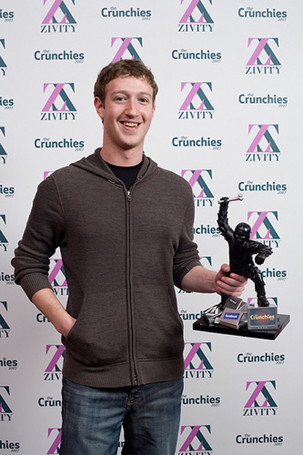 Student style: Mark Zuckerberg was still wearing his Harvard-era hoodie, T-shirt and jeans at the Crunchies Internet Awards in 2008. Photo: AFP Photo