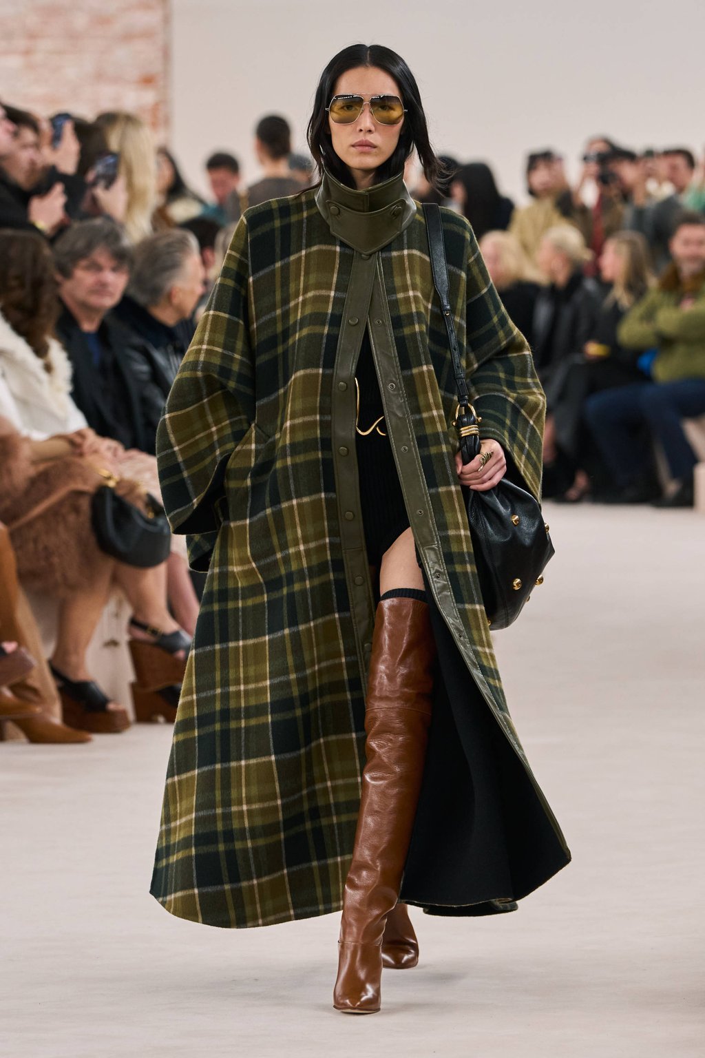 At the Chloe fall/winter 2024 show, the French brand presented a coat in green tartan. Photo: Handout