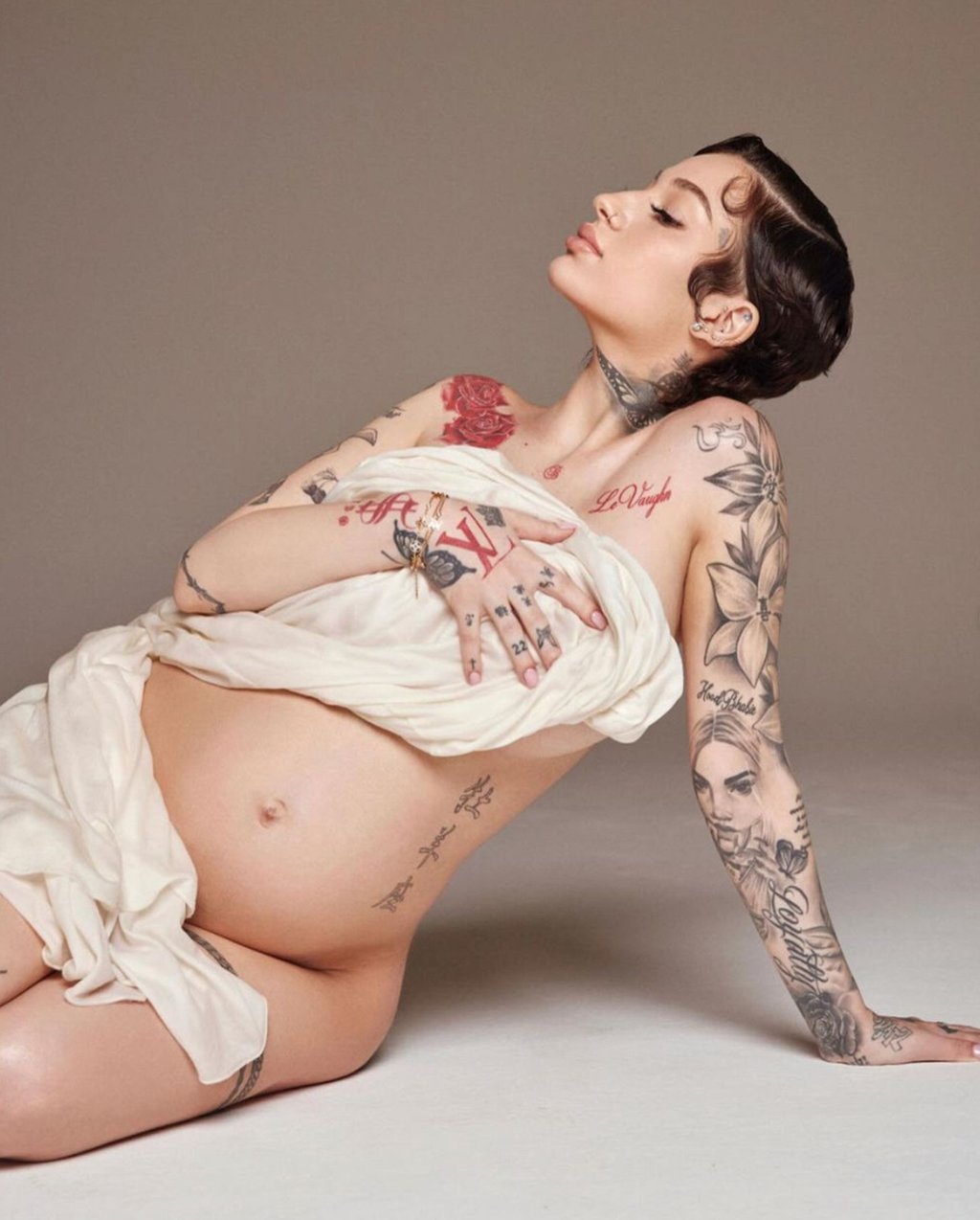 Bhad Bhabie, Le Vaughn’s girlfriend and baby mama, showed off her baby bump on Instagram earlier this year. Photo: @bhadbhabie/Instagram Bhad Bhabie, Le Vaughn’s girlfriend and baby mama, showed off her baby bump on Instagram earlier this year. Photo: @bhadbhabie/Instagram