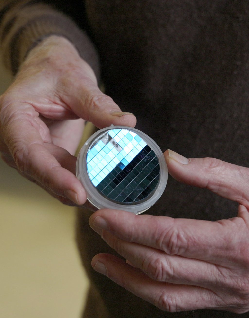 Georgia Tech researchers based in Atlanta and at the Tianjin International Centre for Nanoparticles and Nanosystems created the world’s first functional semiconductor made from graphene in January. Photo: Georgia Institute of Technology Georgia Tech researchers based in Atlanta and at the Tianjin International Centre for Nanoparticles and Nanosystems created the world’s first functional semiconductor made from graphene in January. Photo: Georgia Institute of Technology