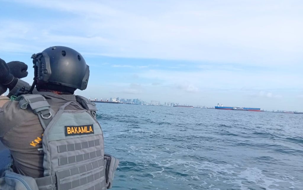 Bakamla said the five Chinese-flagged vessels had not responded to its attempts to contact them via radio. Photo: X/Official Indonesia Coast Guard (IDNCG) Bakamla said the five Chinese-flagged vessels had not responded to its attempts to contact them via radio. Photo: X/Official Indonesia Coast Guard (IDNCG)