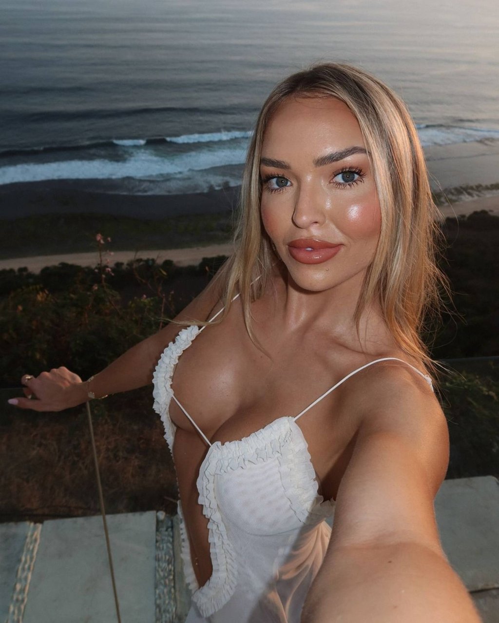 Tahlia Skaines got her controversial wedding guest dress last minute. Photo: @tahliaskaines/Instagram
