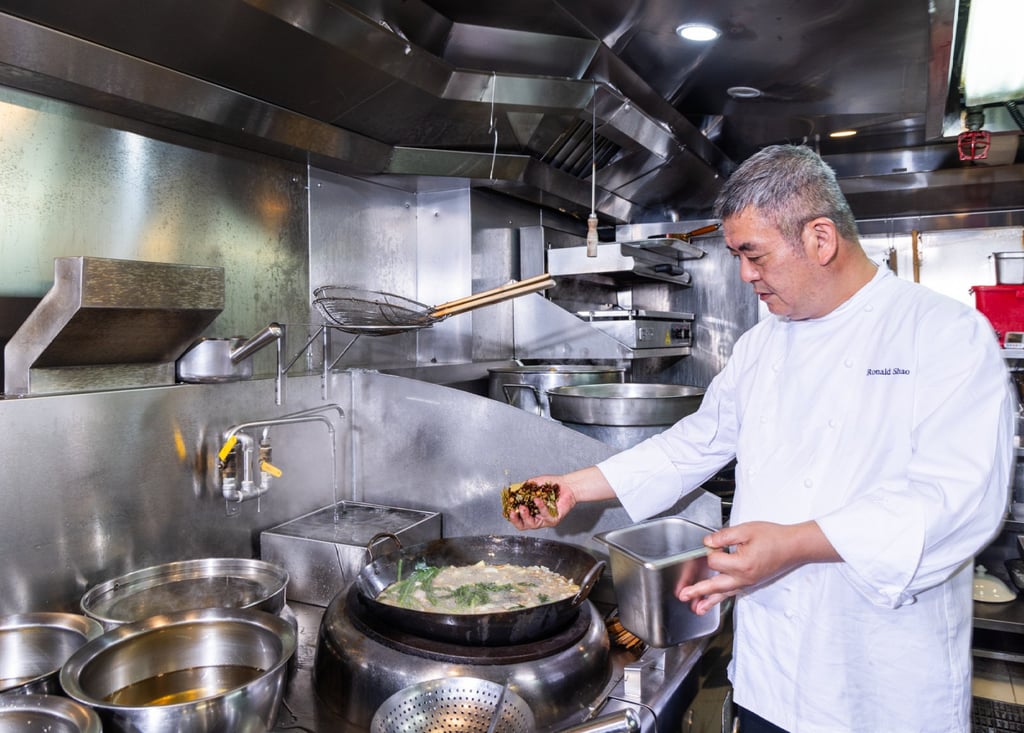 Ronald Shao, executive chef at Mian, preparing his chilli oil. Photo: Jocelyn Tam Ronald Shao, executive chef at Mian, preparing his chilli oil. Photo: Jocelyn Tam