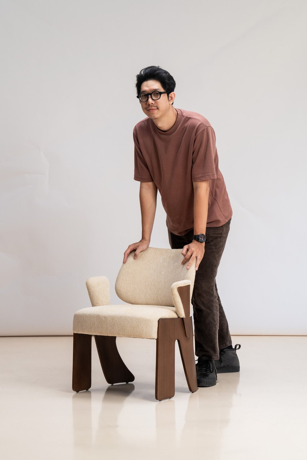 Nguyen Anh Tuan’s Flippo chair is cleverly made from a single curved panel of red oak plywood, from its backrest to its legs. Photo: Courtesy of Nguyen Anh Tuan Nguyen Anh Tuan’s Flippo chair is cleverly made from a single curved panel of red oak plywood, from its backrest to its legs. Photo: Courtesy of Nguyen Anh Tuan