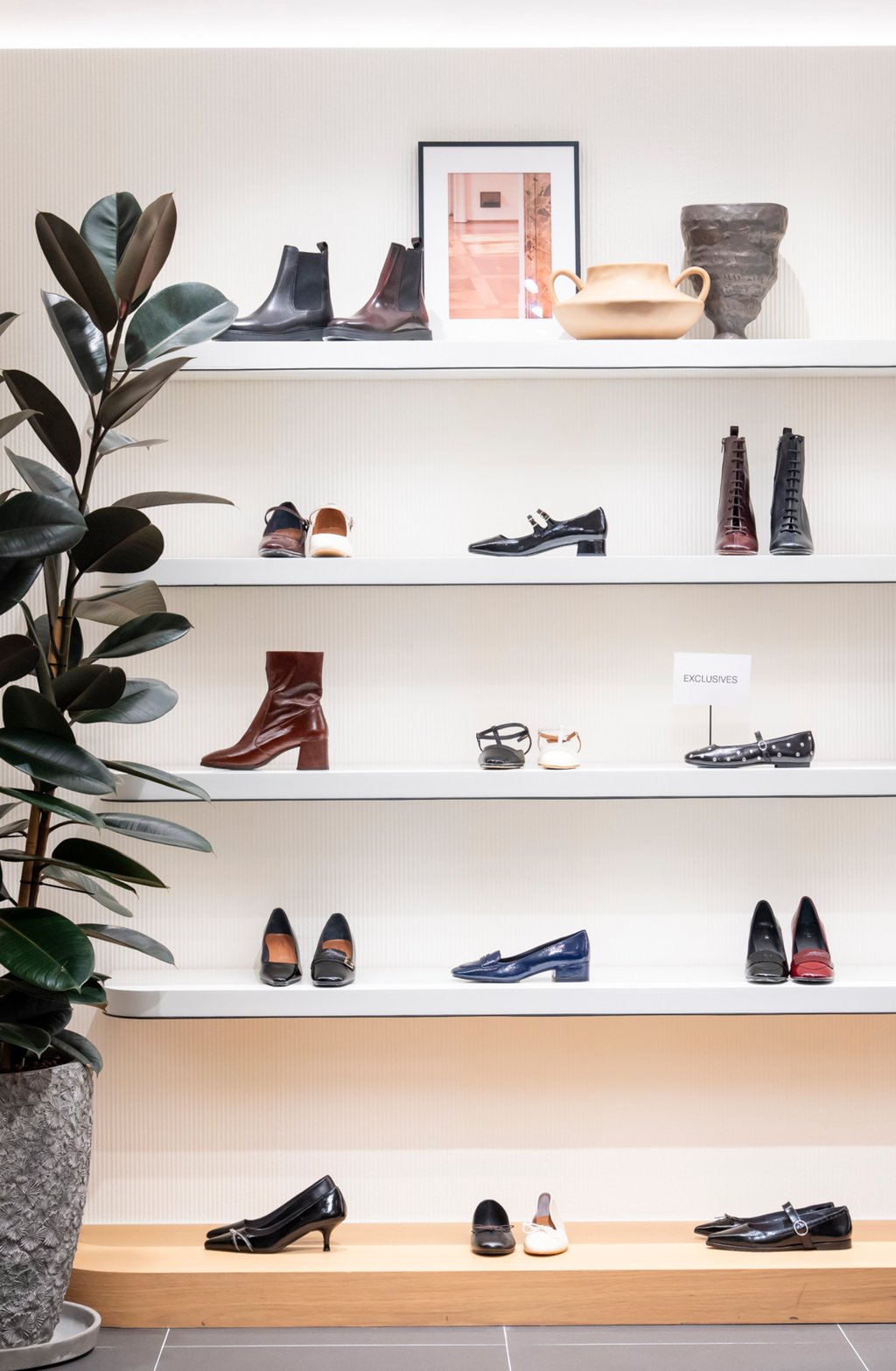 Just do chic shoes store
