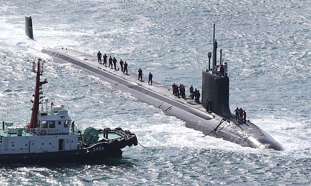 The USS Vermont, a nuclear-powered attack submarine, enters a naval base in Busan, South Korea, on Monday. Photo: Yonhap via AP