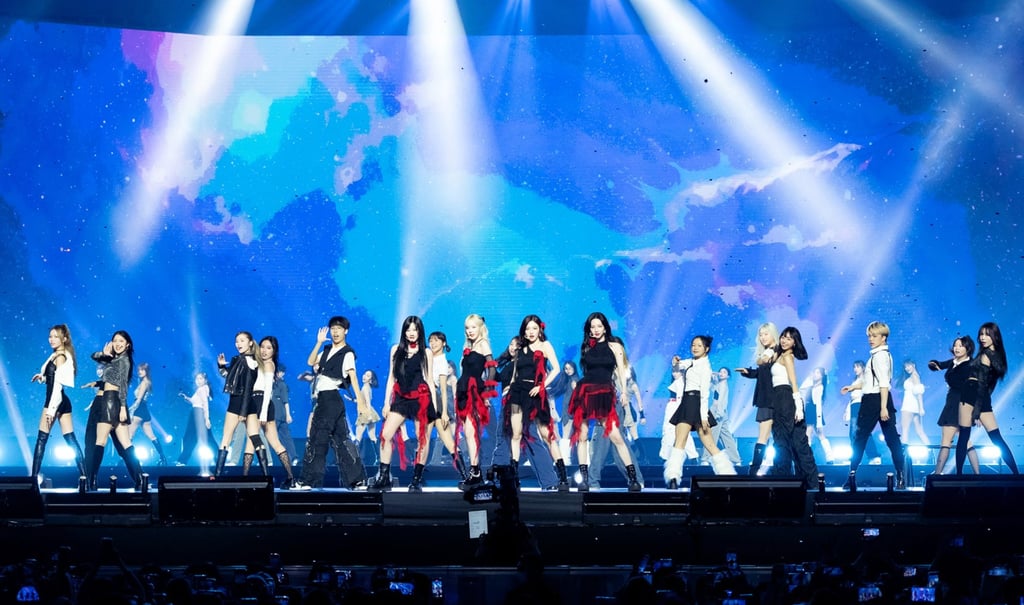 Hong Kong K-pop fans perform Aespa’s hit single “Next Level” alongside the group at KCON Hong Kong. Photo: KCON Hong Kong